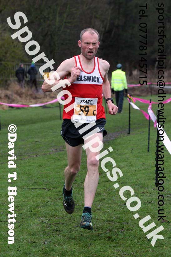 Mens veterans Durham Cathedral Cross Country Relays, Maiden Castle, Durham. Photo: David T. Hewitson/Sports for All Pics